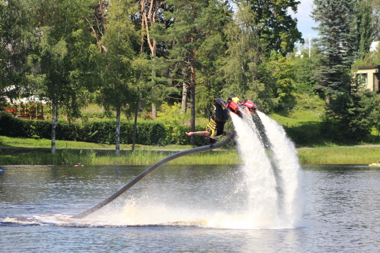 Flyboardiga salto tegemine